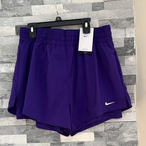 New!! Nike women's running shorts with built in bike shorts